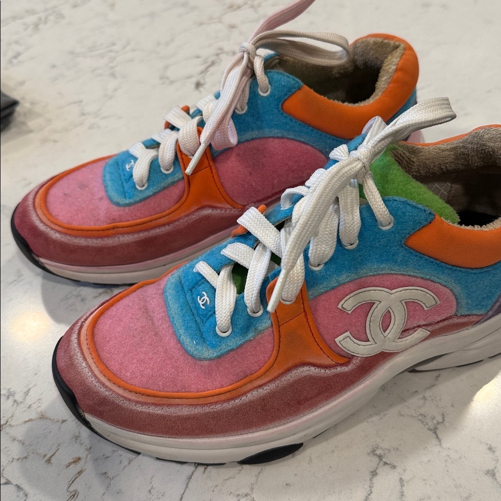 Chanel CC tennis athletic shoes COA included